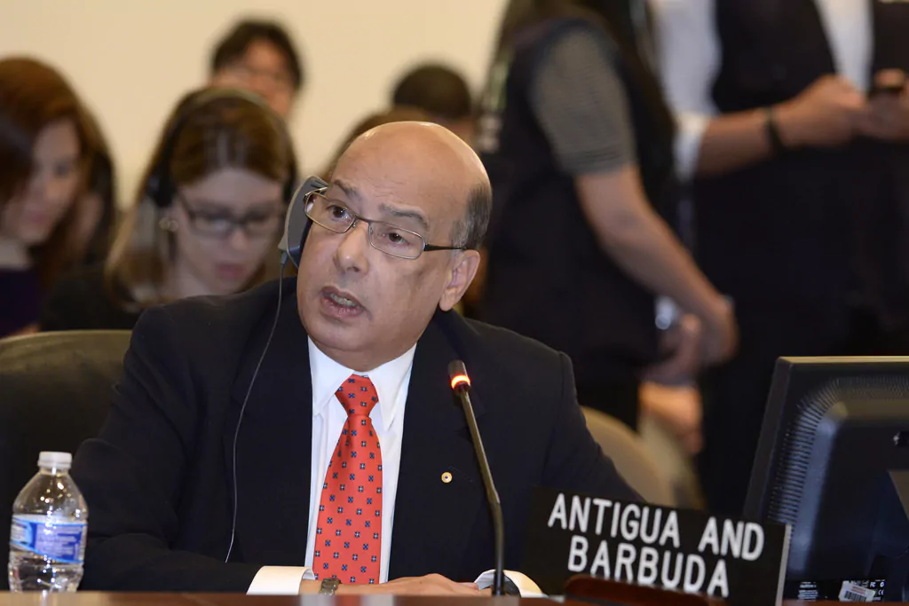 Sir Ronald Sanders Raises Alarm as U.S. Moves to Suspend Visas for Antiguans