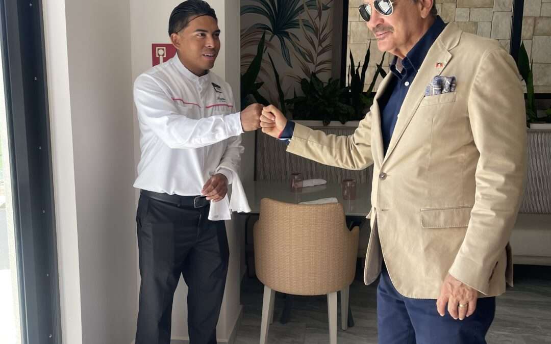 UTA members joined Tourism Minister to tour Royalton Chic Resort.