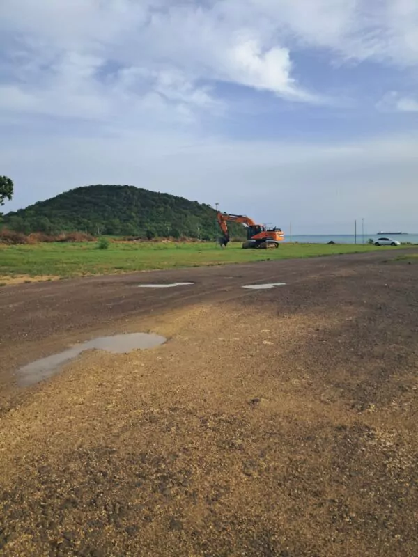 Pensioners Beach to Become Airbnb Hub; Gov’t to Dismantle Fence if Owners Don’t Comply