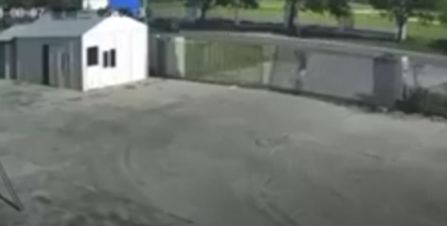 VIDEO: Feng Destroys Entrance Fence to XPZ