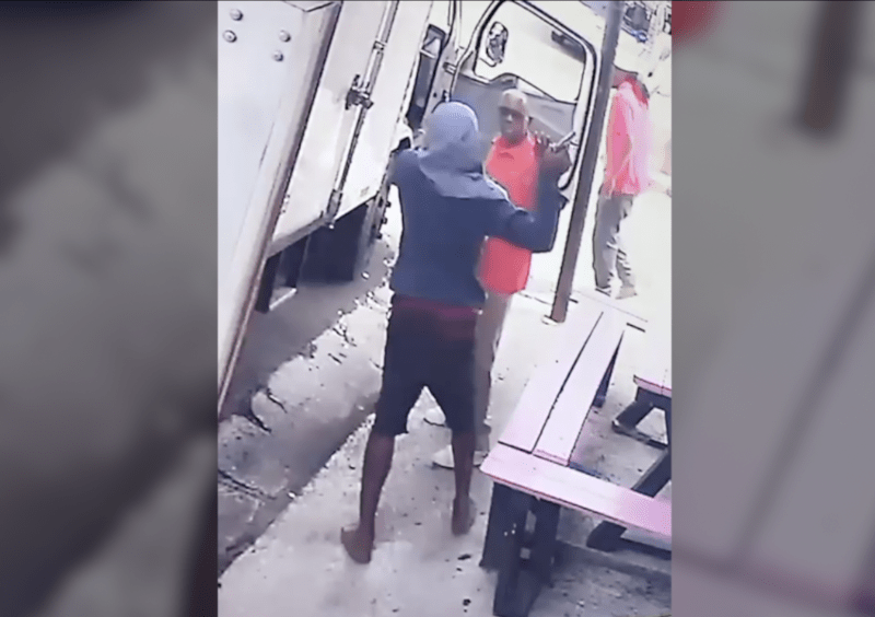 VIDEO: Chase Supermarket Workers Assaulted and Robbed During Delivery in Villa