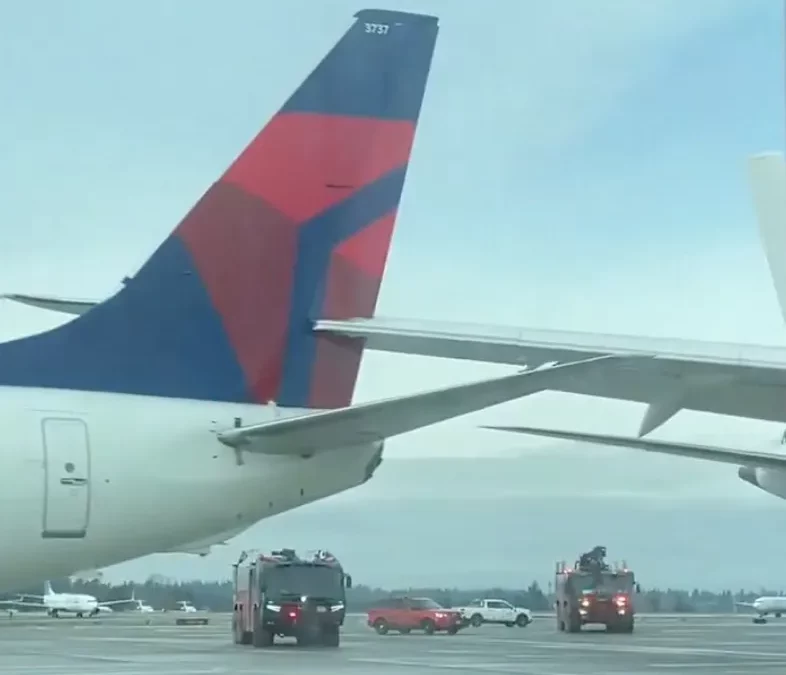 Japan Airlines flight bumps tail of Delta plane while taxiing at Seattle-Tacoma Airport
