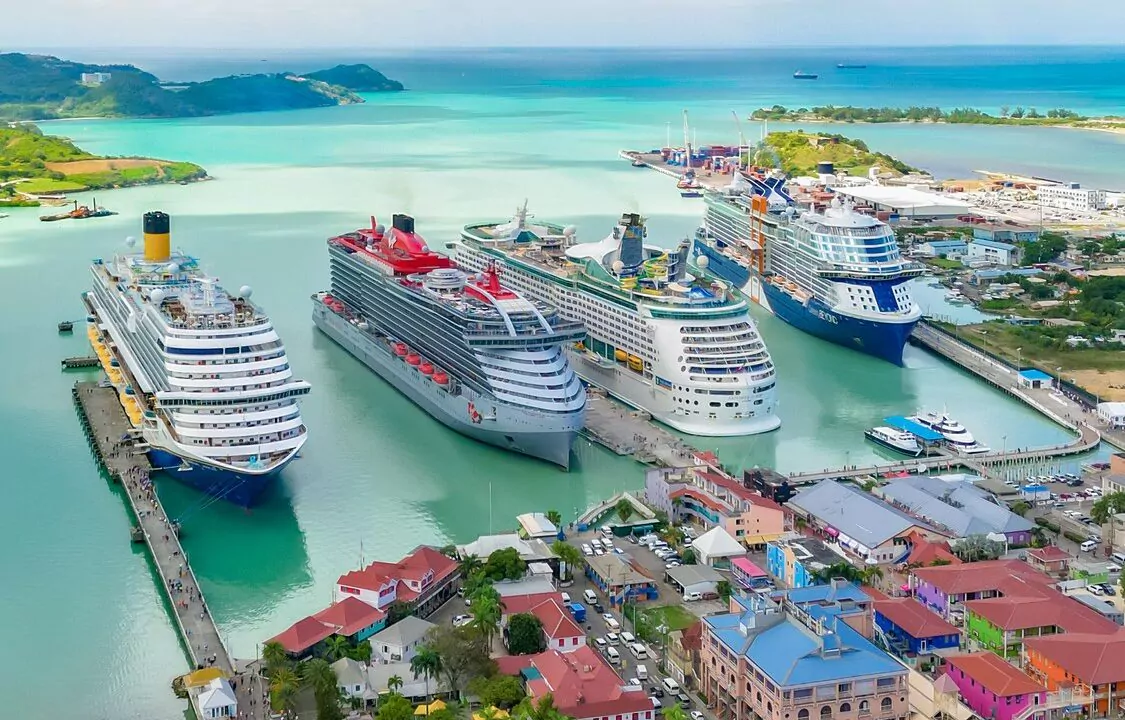 Cruise Wave Hits Antigua: Over 7,800 Passengers Flood St. John’s in One Day