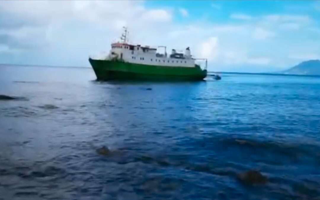 Antiguan vessel Addie K Runs Aground on St Kitts Coast