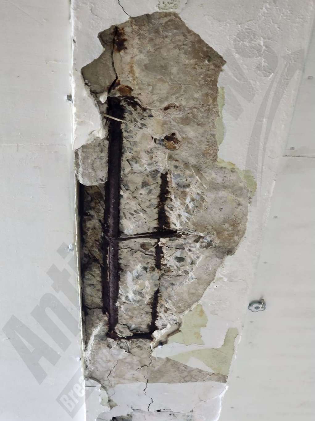 Safety Concerns Emerge as Store In St Johns Faces Serious Structural Issues