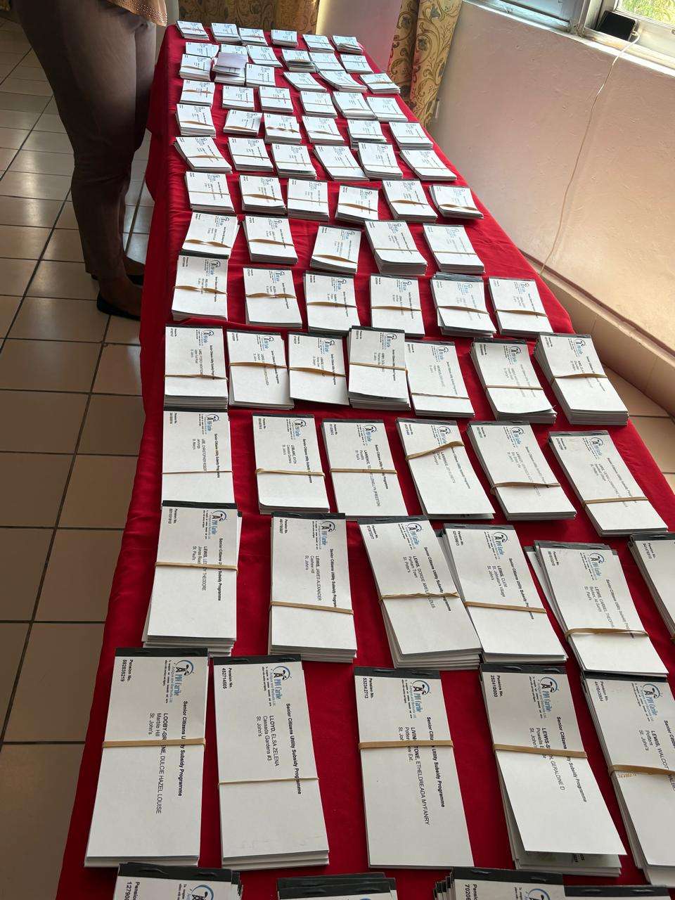 Over 3,000 Beneficiaries Collect PDV Caribe Utility Voucher Booklets