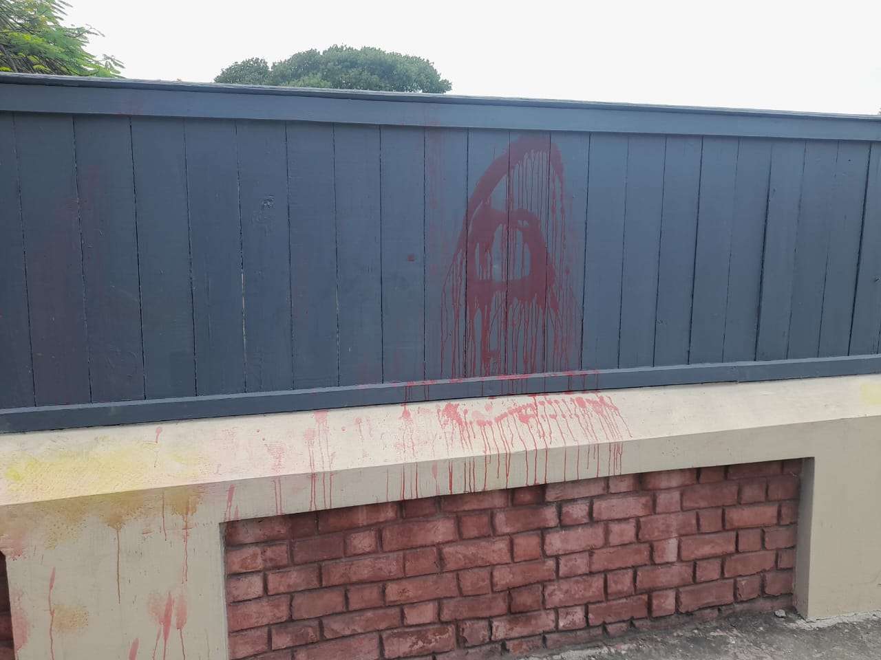 Government House Wall Defaced During Carnival, Quickly Restored