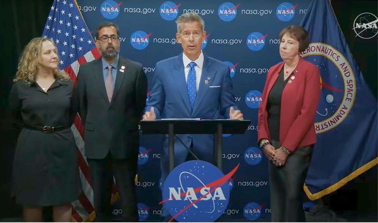 BREAKING: NASA Reports Possible “Clearest Sign of Life” on Mars