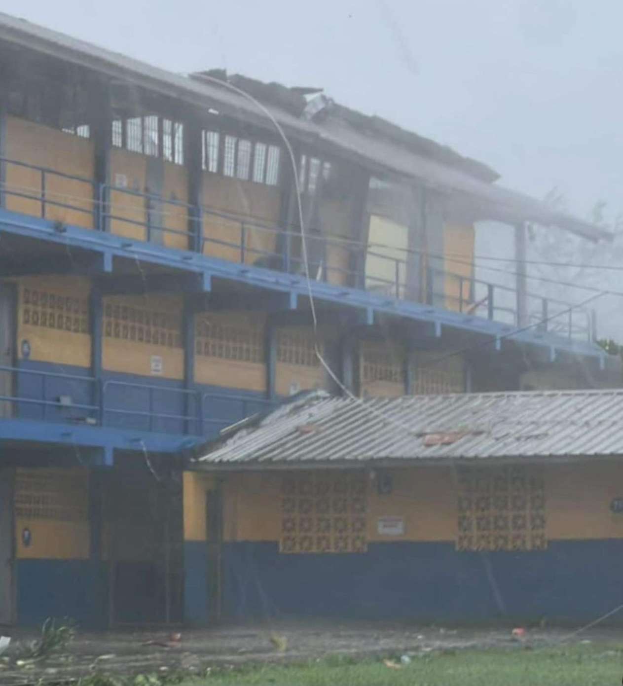 VIDEO: Roofs Torn Off as ‘Super’ Hurricane Melissa Batters Jamaica