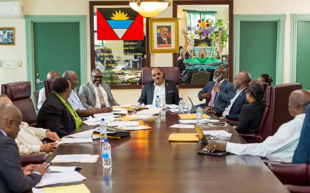 Cabinet donates 10k to Victory Centre, calls on business sector to follow