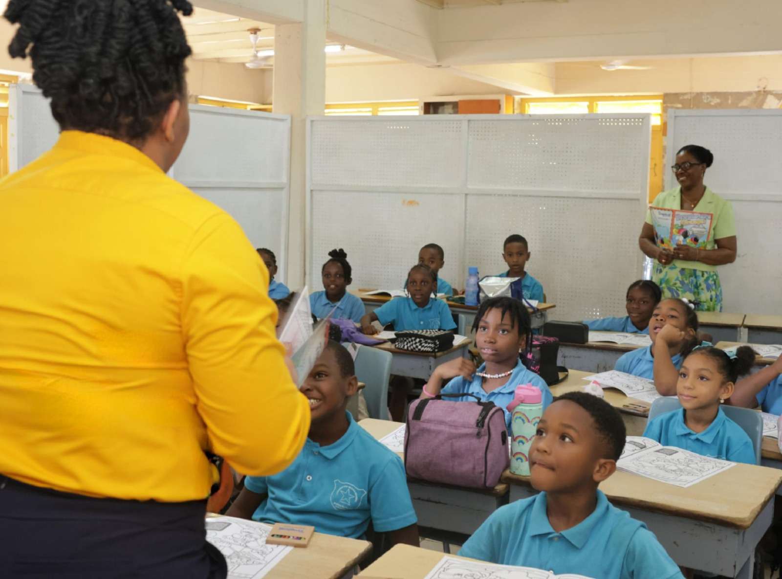 Tropical Shipping Brings Logistics to Life for Foundation Mixed School Students