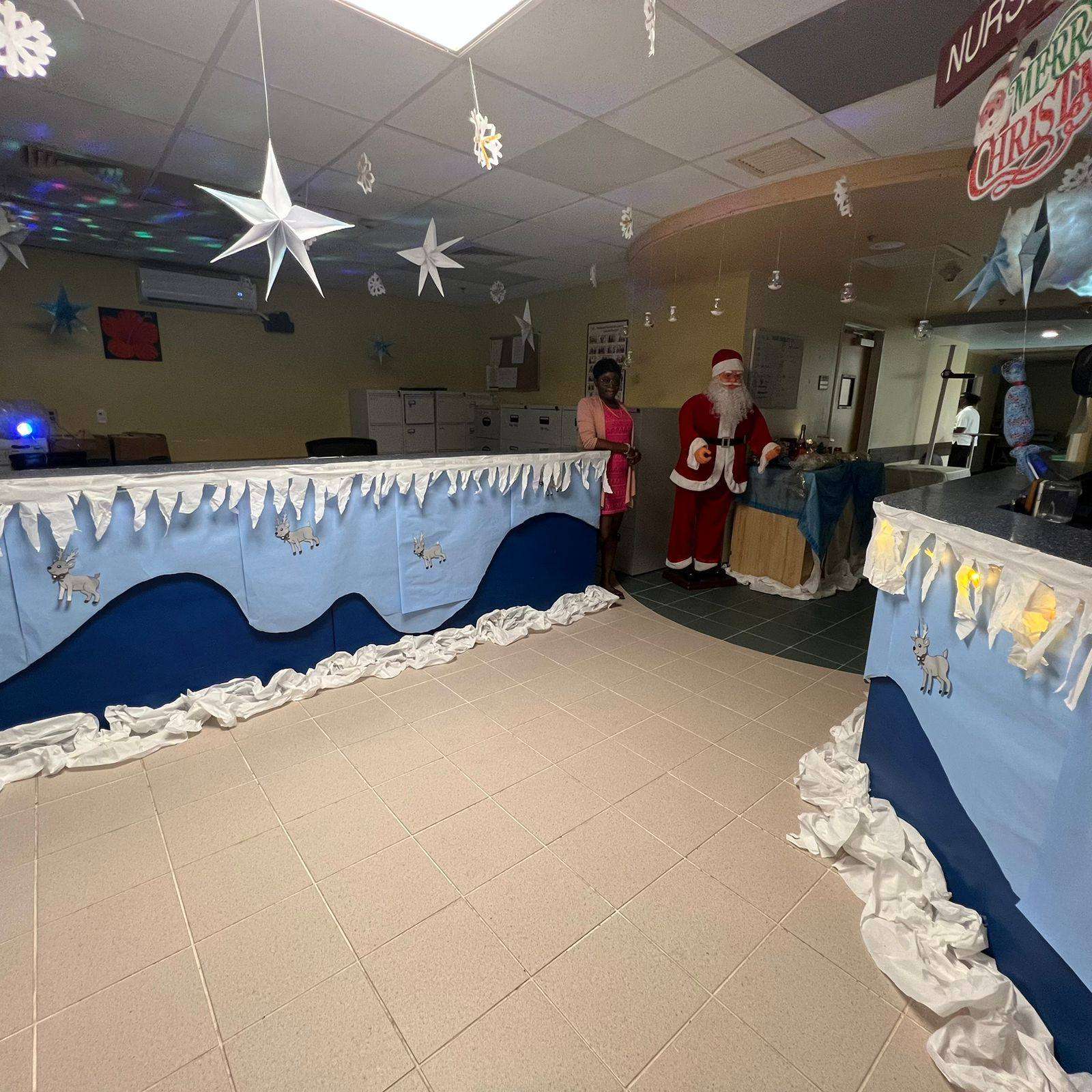 Outpatient Clinic Wins Hospital Christmas Decoration Competition