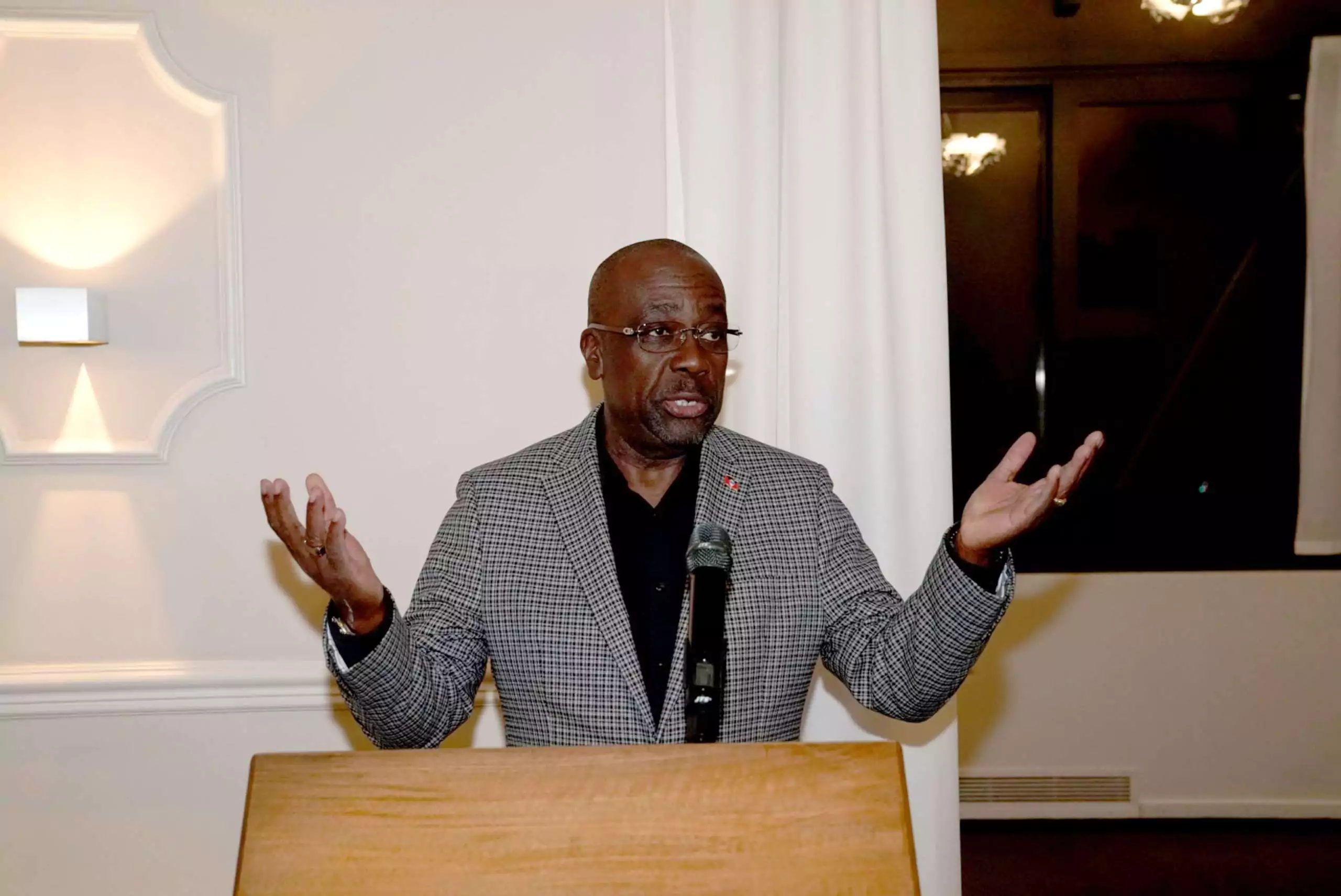 Foreign Affairs Minister Renews Call for Resolution to Venezuela-US Tensions