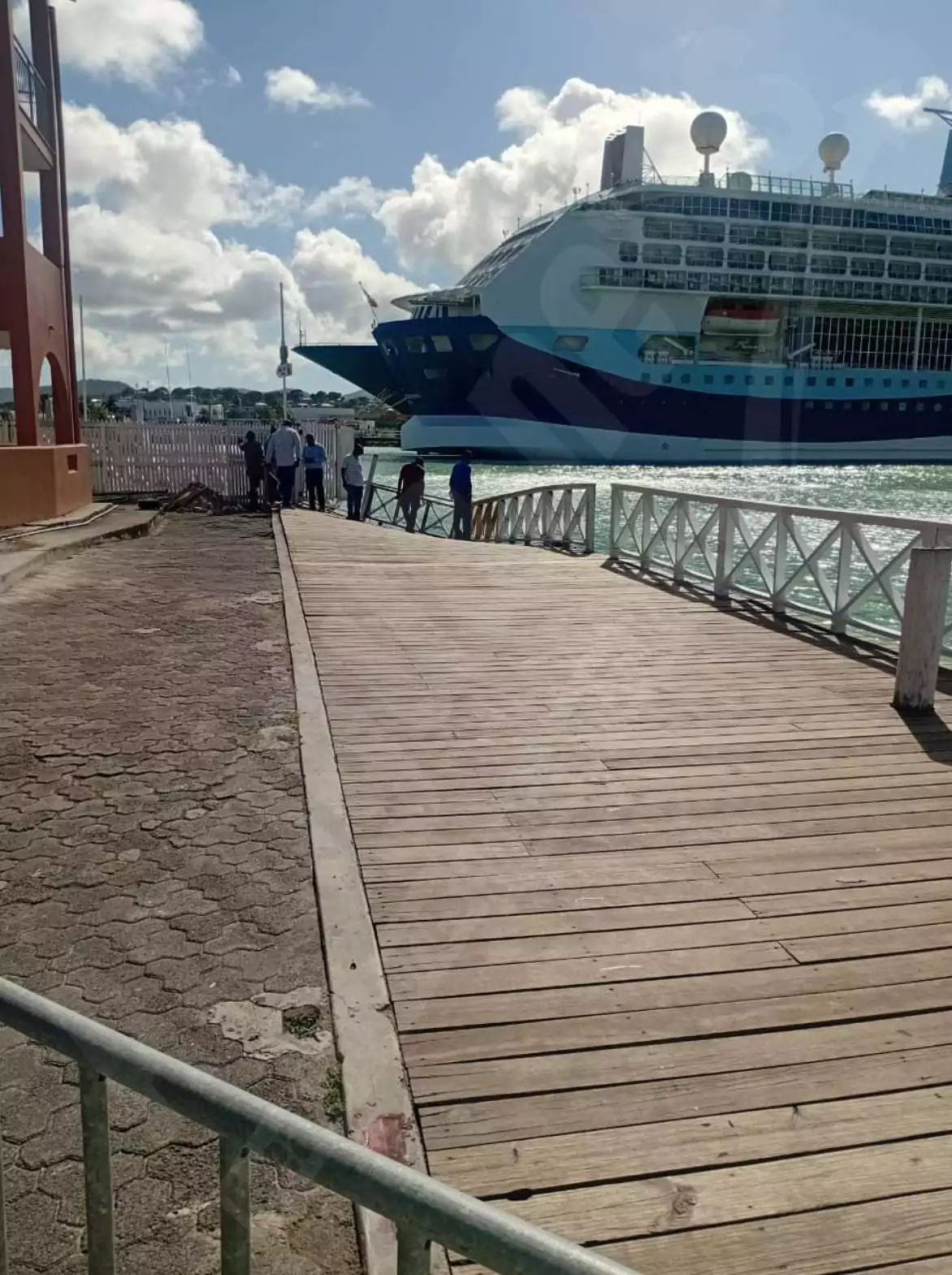 Boardwalk Connecting Redcliffe Quay and Heritage Quay Collapses on Busy Cruise Day 