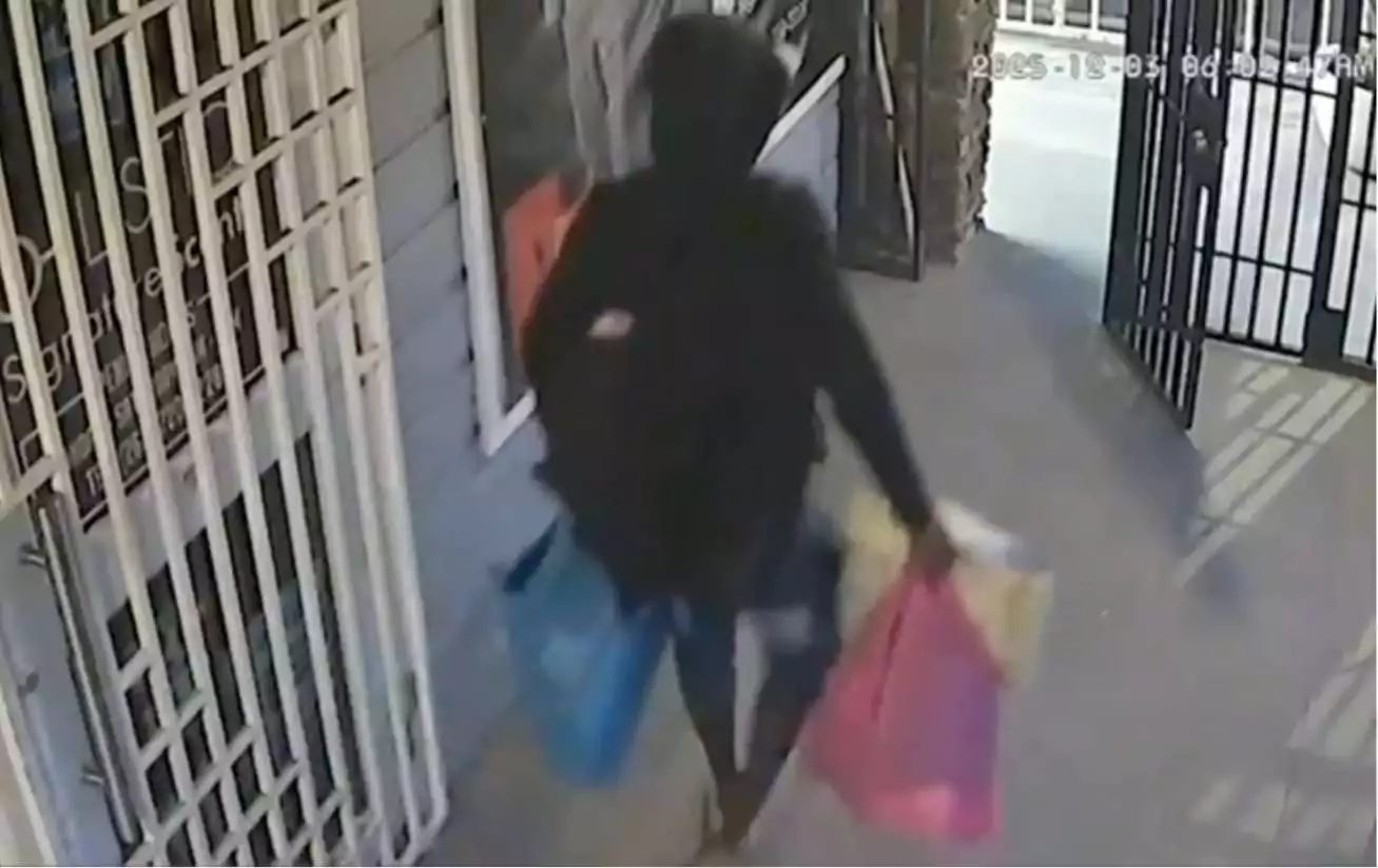 WATCH: Police Investigating Reported Robbery at Jardines Court