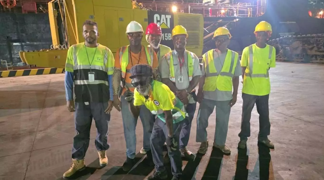 New dredging excavator from Holland arrives on the island