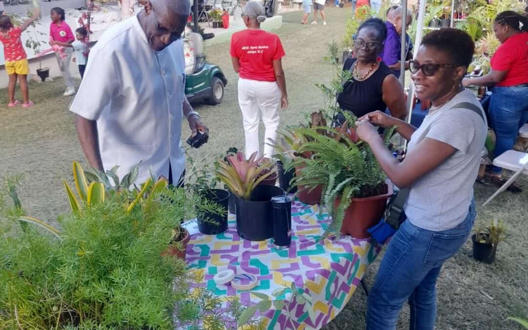 Governor-General Attends Annual Horticultural Society Fair and Flower Show