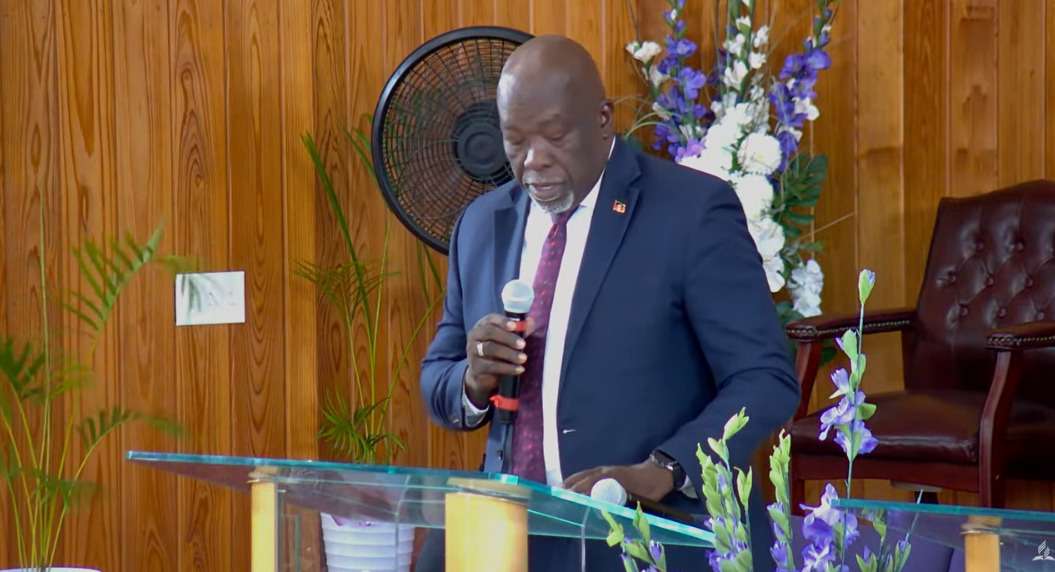 Government Officials Pay Tribute to Leroy King at Funeral Service