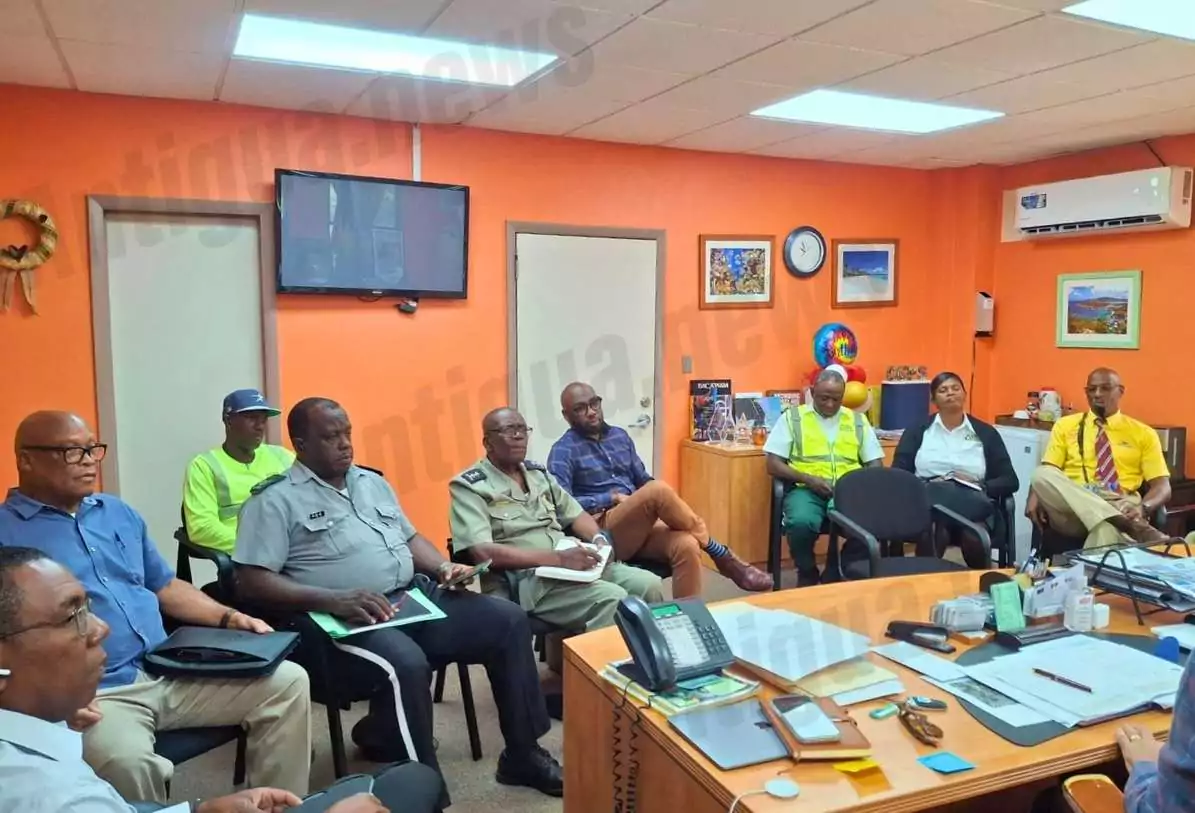 HAPPENING NOW: Minister Fernandez Convenes Emergency Talks Over Taxi Conduct and Unauthorized Drivers at St. John’s Quay