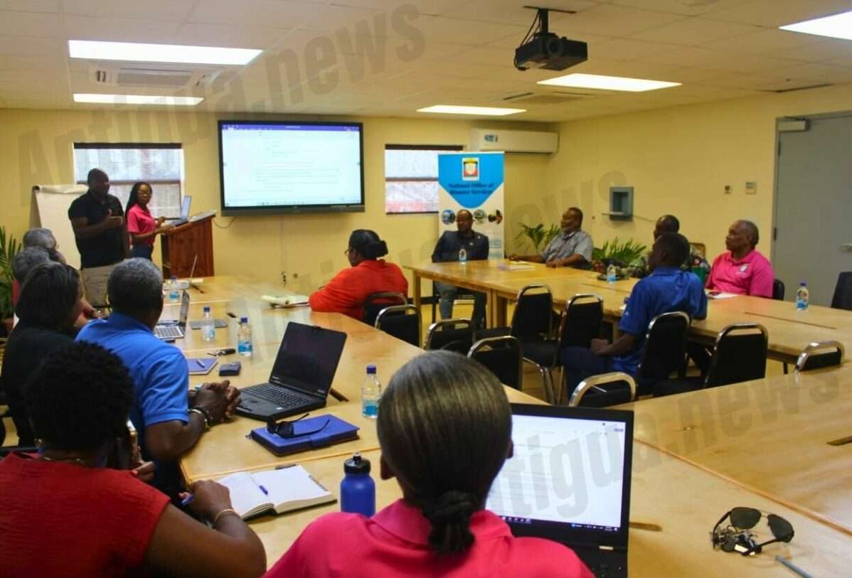 HAPPENING NOW: NODS, Minister Rawdon Turner Convene Emergency Meeting on Cooks Landfill Oil Spill