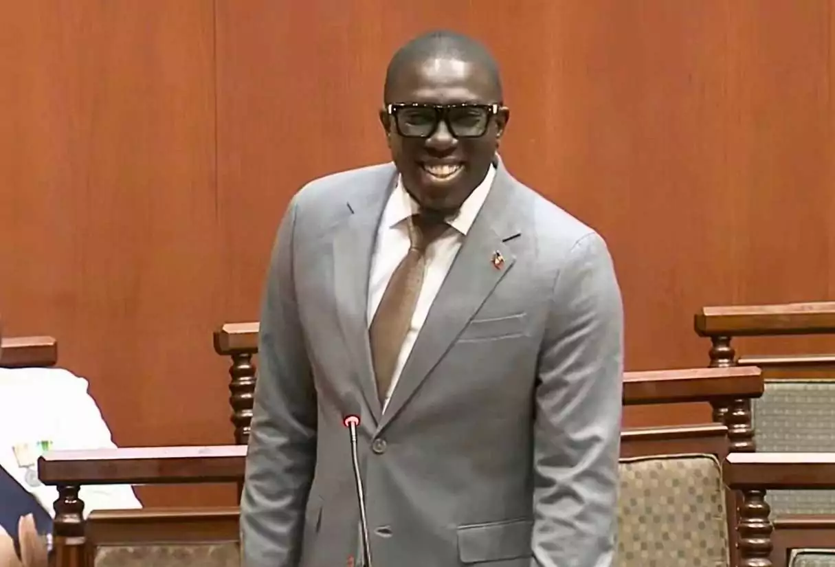 Opposition Leader offers respect to Sir Robin in tribute but claims Sen Alex Browne will win by-election