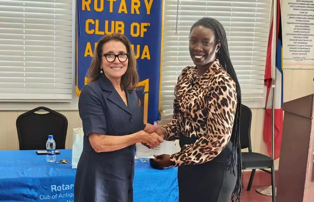 Mill Reef Fund Contributes US$20,000 to Rotary Club’s Medical Equipment Programme