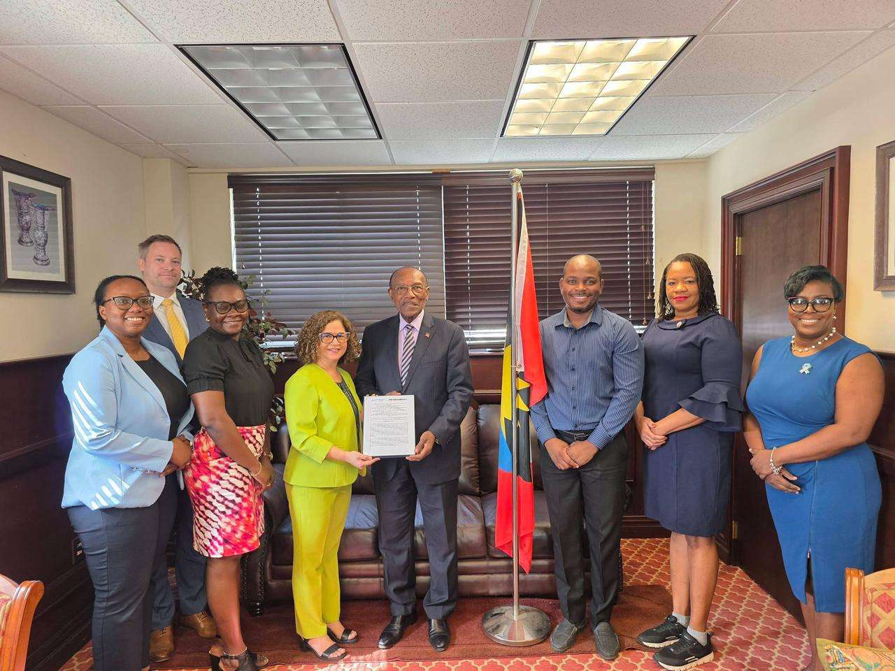 Antigua and Barbuda Signs Regional Health Strategy with PAHO/WHO