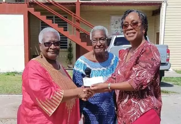 AGHS Alumnae Donate EC$3,000 to Support School Following Book Project