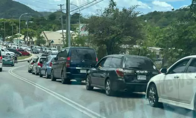 WATCH: Long Lines at Gas Stations as Nation Prepares for Island-Wide “Megacade”