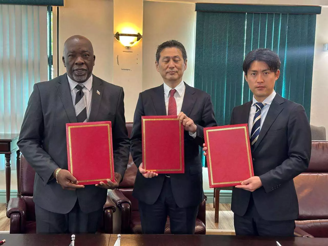 Government Signs Agreement with Japanese Company to Introduce Household Water Recycling Systems