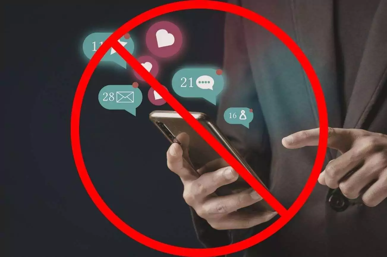 Government Begins Discussion on Restricting Social Media Access for Children Under 16