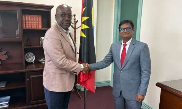Indian Acting High Commissioner Holds CHOGM Talks with Antigua and Barbuda Officials